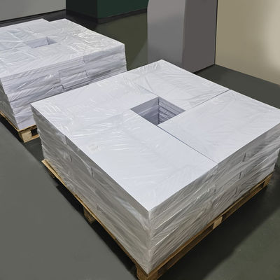Permukaan persegi ≤1mm/m Kartu Plastik PVC HP Indigo Digital Printing dengan ketahanan dampak yang baik