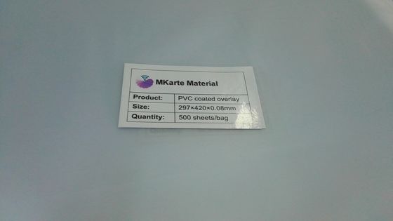 Permukaan berlapis PVC yang tahan lama dengan waktu penuaan 65C Temp. / 95% Kelembaban > 200 jam dan transparan setelah laminasi