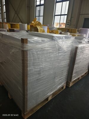 0.12-0.76mm Ketebalan Matte Kedua Sisi PVC Core Sheet dengan 77 + 2 ° C Vicat Point untuk Offset dan Silk-screen Printing