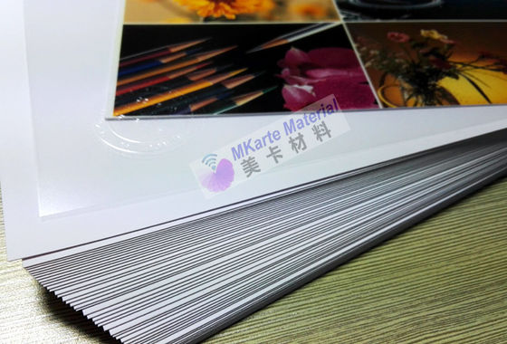 Satu Sisi Pvc Cetak Lembar Retensi Warna Stabil Non Korosi