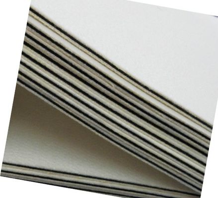A4 3mm Putih Dilaminasi Pad Bahan Wol Merasa Bantal Untuk Laminasi Kartu RFID