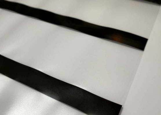 Lembar Ukuran Pvc A4 Ukuran Efek Perekat Yang Kuat Dengan Lapisan Strip Magnetik