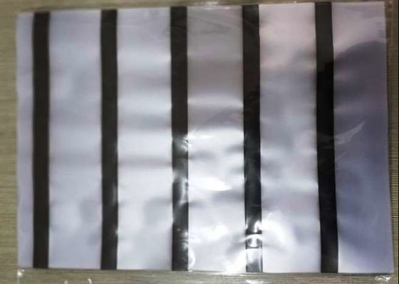 Lembar Ukuran Pvc A4 Ukuran Efek Perekat Yang Kuat Dengan Lapisan Strip Magnetik