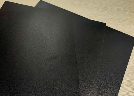 Lembar Inti Plastik PC Polikarbonat Hitam Ramah Lingkungan Reflektif Untuk Kartu