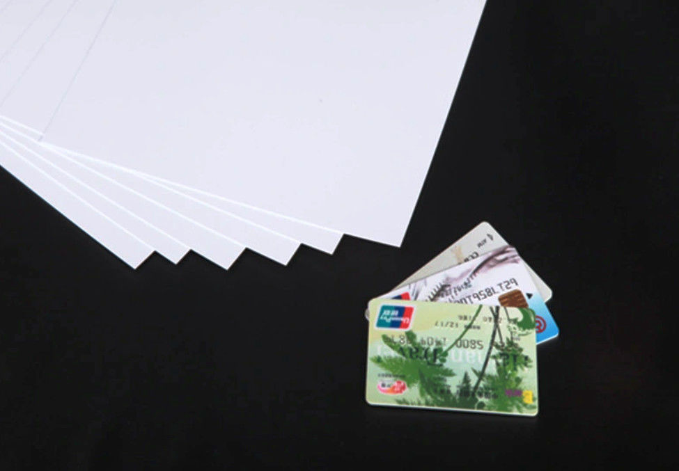 Bahan transparan A4 PC Pilihan sempurna untuk produk kartu identitas polikarbonat
