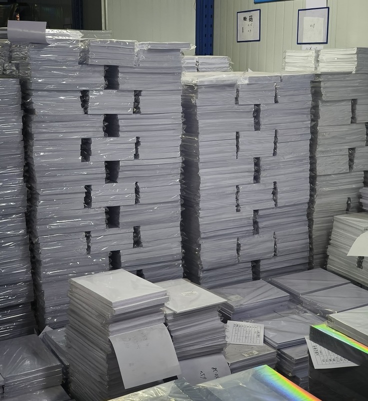 Lembar PVC yang bisa dicetak dengan inkjet putih dengan kekuatan pengelupasan yang kuat untuk gambar resolusi tinggi dan ukuran kustom