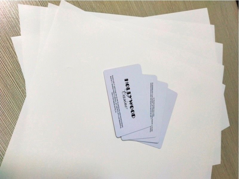 Lembar Polycarbonate Compact Komposit Putih Untuk Produksi Tubuh Kartu PC Akhir Tinggi